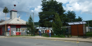 Fotografia: Autobusové zastávky - pri hasičskej zbrojnici