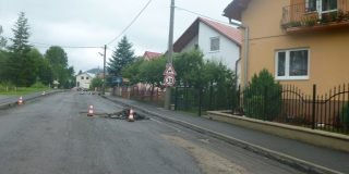 Fotografia: Pokládka živičného koberca - cesta smer Kolačkov