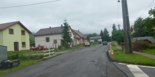 Fotografia: Pokládka živičného koberca - cesta smer Kolačkov