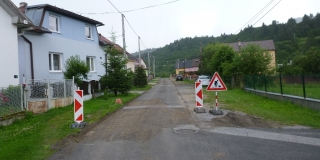 Fotografia: Pokládka živičného koberca - ulica za Jednotou