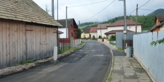 Fotografia: Pokládka živičného koberca - ulica od kaplnky vpravo