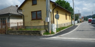 Prepojenie chodníkov - vjazd na školskú ulicu