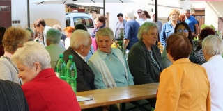 Fotografia: Stretnutie členov Ružencového bratstva na farskom dvore 8.9.2019