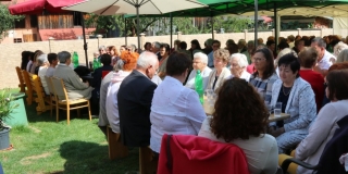 Fotografia: Stretnutie členov Ružencového bratstva na farskom dvore 8.9.2019