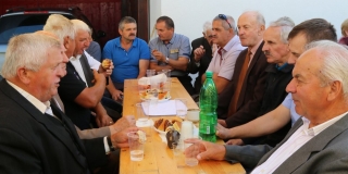 Fotografia: Stretnutie členov Ružencového bratstva na farskom dvore 8.9.2019