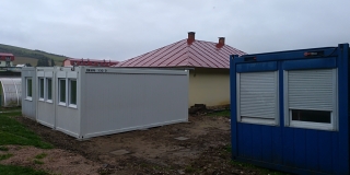 Fotografia: Osadenie DUOKONTAJNERA na futbalovom  - šatne, spoločenská miestnosť pre ŠK Nová Ľubovňa