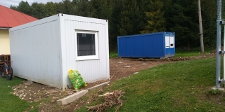Fotografia: Osadenie DUOKONTAJNERA na futbalovom  - šatne, spoločenská miestnosť pre ŠK Nová Ľubovňa