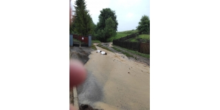 Fotografia: Mimoriadna situácia - Zaplavenie cesty, Domu nádeje, ihriska, vyliatie kanálu 30.06.2021, 01.07.2021