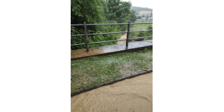 Fotografia: Mimoriadna situácia - Zaplavenie cesty, Domu nádeje, ihriska, vyliatie kanálu 30.06.2021, 01.07.2021