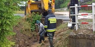 Fotografia: Mimoriadna situácia - Zaplavenie cesty, Domu nádeje, ihriska, vyliatie kanálu 30.06.2021, 01.07.2021
