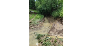 Fotografia: Mimoriadna situácia - Zaplavenie cesty, Domu nádeje, ihriska, vyliatie kanálu 30.06.2021, 01.07.2021