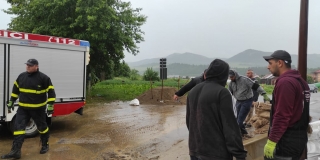 Fotografia: Mimoriadna situácia - Zaplavenie cesty, Domu nádeje, ihriska, vyliatie kanálu 30.06.2021, 01.07.2021