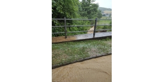 Fotografia: Mimoriadna situácia - Zaplavenie cesty, Domu nádeje, ihriska, vyliatie kanálu 30.06.2021, 01.07.2021