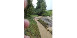 Fotografia: Mimoriadna situácia - Zaplavenie cesty, Domu nádeje, ihriska, vyliatie kanálu 30.06.2021, 01.07.2021