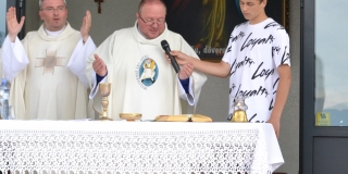 Fotografia: Sviatok Najsvätejšieho Kristovho Tela a Krvi - 16.06.2022 - procesia obcou (foto Ján Žemba)