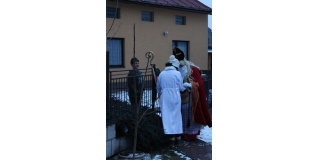Fotografia: Sprievod primicianta do kostola a primičná sv. omša Jakuba Konkoľa (Foto Pavol Boďo)