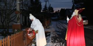 Fotografia: Sprievod primicianta do kostola a primičná sv. omša Jakuba Konkoľa (Foto Pavol Boďo)