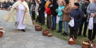 Fotografia: Sviatok Najsvätejšieho Kristovho Tela a Krvi - 16.06.2022 - procesia obcou (foto Ján Žemba)