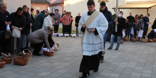 Fotografia: Sviatok Najsvätejšieho Kristovho Tela a Krvi - 16.06.2022 - procesia obcou (foto Ján Žemba)