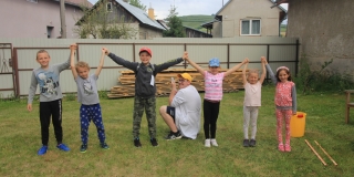 Fotografia: Sprievod primicianta do kostola a primičná sv. omša Jakuba Konkoľa (Foto Pavol Boďo)