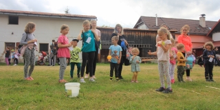Fotografia: Sprievod primicianta do kostola a primičná sv. omša Jakuba Konkoľa (Foto Pavol Boďo)