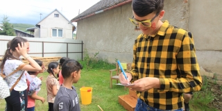 Fotografia: Sprievod primicianta do kostola a primičná sv. omša Jakuba Konkoľa (Foto Pavol Boďo)