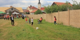 Fotografia: Sprievod primicianta do kostola a primičná sv. omša Jakuba Konkoľa (Foto Pavol Boďo)