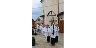 Fotografia: Sviatok Najsvätejšieho Kristovho Tela a Krvi - 16.06.2022 - procesia obcou (foto Ján Žemba)