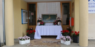 Fotografia: Sviatok Najsvätejšieho Kristovho Tela a Krvi - 16.06.2022 - procesia obcou (foto Ján Žemba)