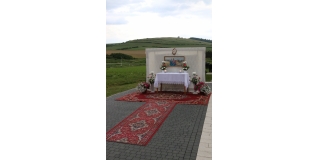 Fotografia: Sviatok Najsvätejšieho Kristovho Tela a Krvi - 16.06.2022 - procesia obcou (foto Ján Žemba)