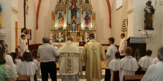 Fotografia: Sviatok Najsvätejšieho Kristovho Tela a Krvi - 16.06.2022 - procesia obcou (foto Ján Žemba)