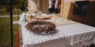 Fotografia: Sprievod primicianta do kostola a primičná sv. omša Jakuba Konkoľa (Foto Pavol Boďo)