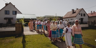 Fotografia: Sprievod primicianta do kostola a primičná sv. omša Jakuba Konkoľa (Foto Pavol Boďo)