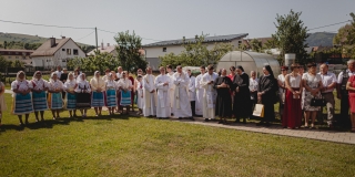 Fotografia: Sprievod primicianta do kostola a primičná sv. omša Jakuba Konkoľa (Foto Pavol Boďo)