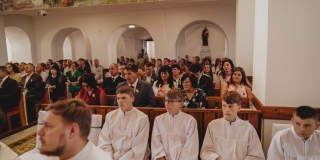 Fotografia: Sprievod primicianta do kostola a primičná sv. omša Jakuba Konkoľa (Foto Pavol Boďo)