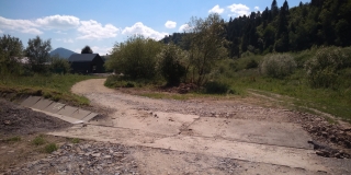 Fotografia: Odvodňovací kanál - usmernenie dažďovej vody