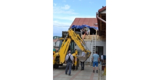 Fotografia: Oprava strechy na farskom úrade 2022 (foto Ján Žemba)