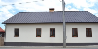 Fotografia: Oprava strechy na farskom úrade 2022 (foto Ján Žemba)