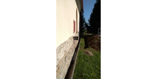 Fotografia: Kostolík na cintoríne - výmena elektrických káblov