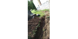 Fotografia: Kostolík na cintoríne - výmena elektrických káblov