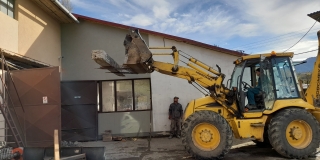 Fotografia: Úprava (navýšenie) brány pre nový traktor Zetor - objekt VPS NĽ