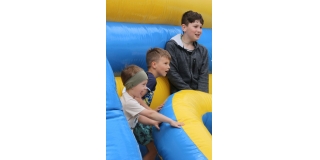 Fotografia: Deň radosti na farskom dvore 01.06.2024 (foto obec Nová Ľubovňa)
