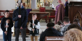 Fotografia: Piatok Utrpenia Pána - Krížová cesta obcou /18.04.2025/