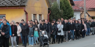 Fotografia: Piatok Utrpenia Pána - Krížová cesta obcou /18.04.2025/