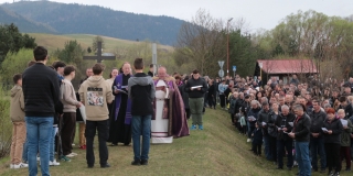 Fotografia: Piatok Utrpenia Pána - Krížová cesta obcou /18.04.2025/
