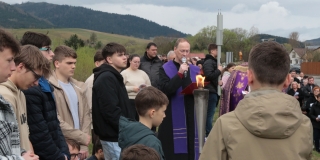 Fotografia: Piatok Utrpenia Pána - Krížová cesta obcou /18.04.2025/