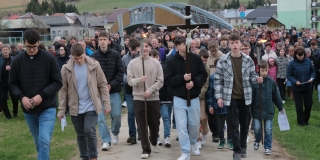 Fotografia: Piatok Utrpenia Pána - Krížová cesta obcou /18.04.2025/