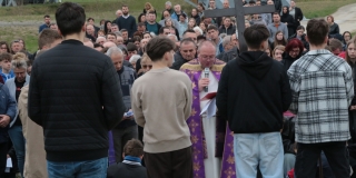 Fotografia: Piatok Utrpenia Pána - Krížová cesta obcou /18.04.2025/