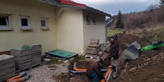 Fotografia: Vybudovanie nádrže pre odpadovú vodu a splašky - futbalové ihrisko
