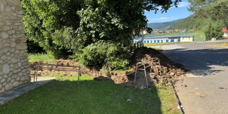 Fotografia: Zavedenie pitnej vody do šatní a bufetu - futbalové ihrisko